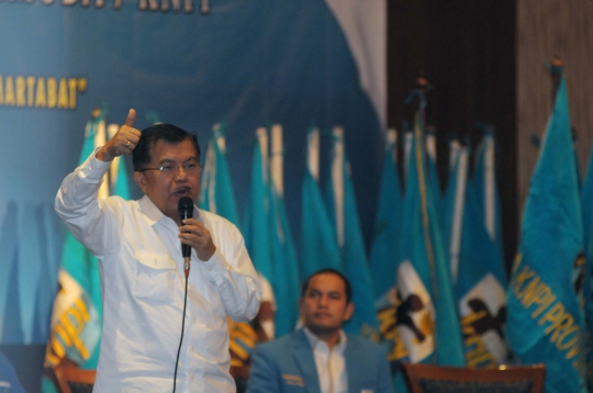 Jusuf Kalla hadiri Rapimnas KNPI di Bandung
