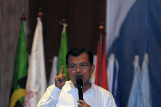 Jusuf Kalla hadiri Rapimnas KNPI di Bandung