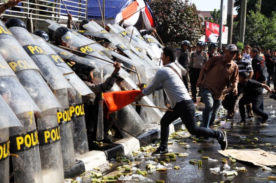 Simulasi pengamanan Pilpres, anjing polisi dikerahkan