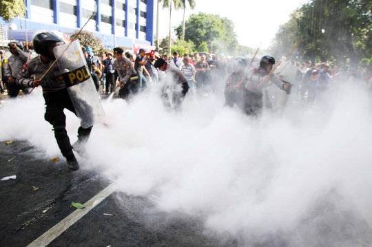 Simulasi pengamanan Pilpres, anjing polisi dikerahkan