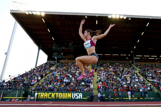 Aksi energik para atlet wanita di kejuaraan Prefontaine Classic