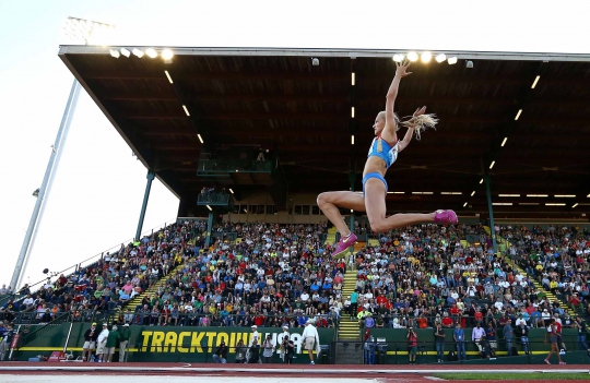 Aksi energik para atlet wanita di kejuaraan Prefontaine Classic