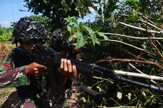 Aksi pasukan infanteri di Latgab TNI 2014