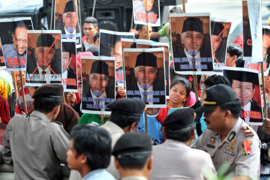 Datangi KPK, puluhan aktivis mahasiswa demo Cawapres Hatta