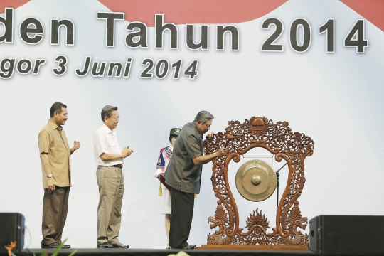 SBY buka Rakornas Pilpres 2014 dengan pukul gong