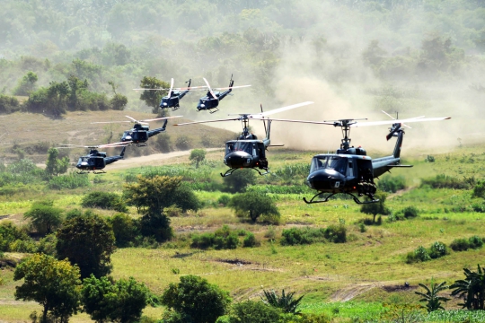 Mobilisasi udara pasukan Batalyon Raider dalam Latgab TNI 2014
