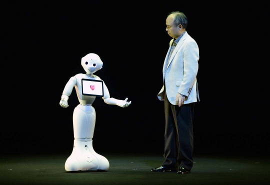 Canggihnya robot humanoid pertama di dunia yang punya 'perasaan'