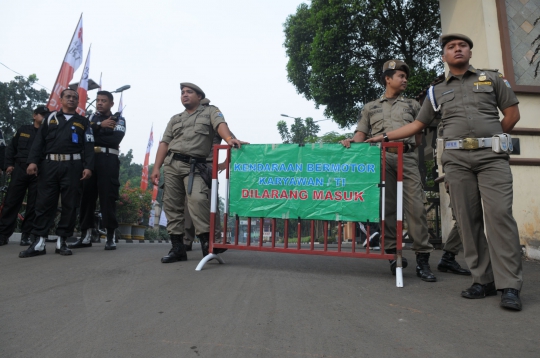 Jumat pertama awal Juni, PNS DKI masih banyak bawa kendaraan