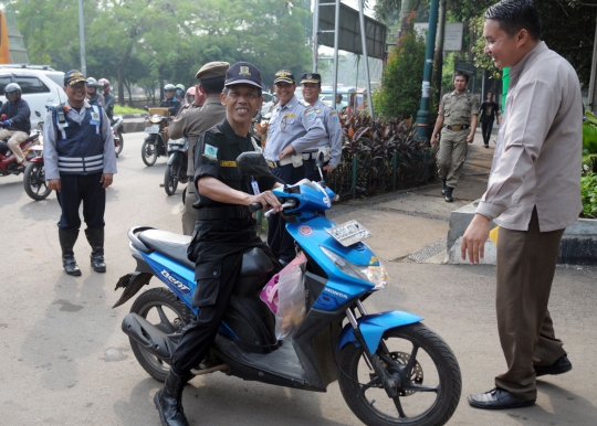 Jumat pertama awal Juni, PNS DKI masih banyak bawa kendaraan