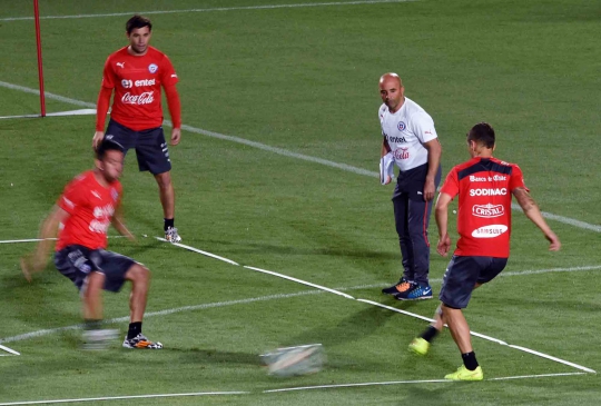 Melihat latihan keras timnas Chile jelang Piala Dunia 2014