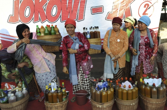 Aksi para penjual jamu gendong dukung Jokowi-JK