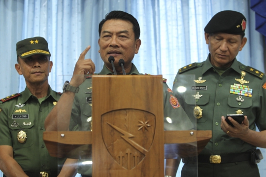 Panglima TNI Moeldoko saat klarifikasi soal isu Babinsa