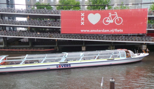 Menjelajahi keindahan Amsterdam dengan Canal Cruise
