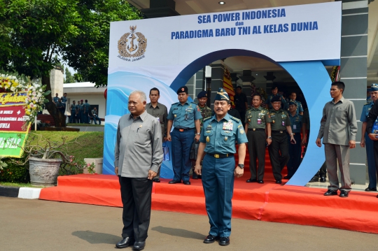 Kasal Laksamana TNI Marsetio luncurkan dua buku Kejayaan Maritim