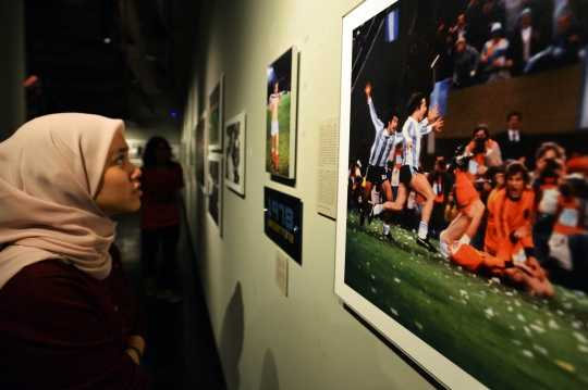 Bernostalgia di pameran foto Piala Dunia 1930-2010