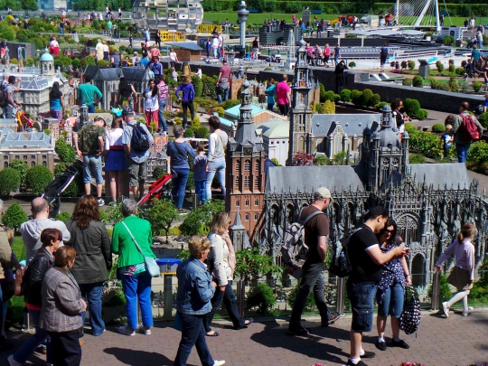 Menelusuri bangunan bersejarah Belanda di Museum Madurodam