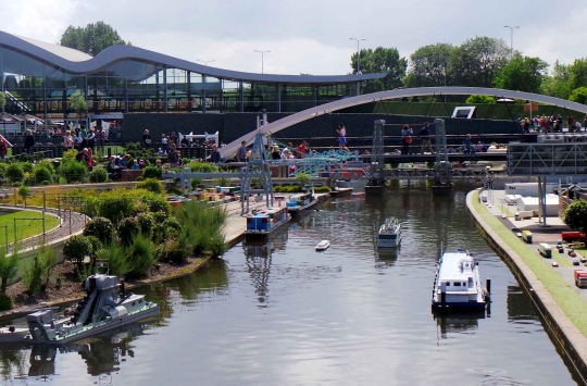 Menelusuri bangunan bersejarah Belanda di Museum Madurodam