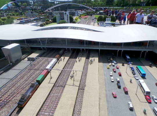 Menelusuri bangunan bersejarah Belanda di Museum Madurodam