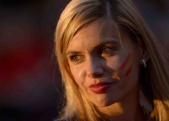 Pesona suporter cantik di laga Spanyol vs Belanda