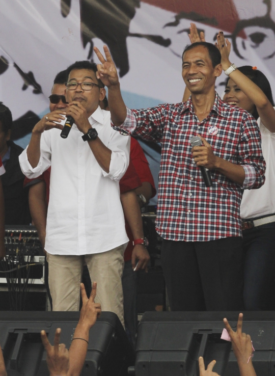 Aksi seniman mirip Jokowi-JK kampanye di Tanah Merah