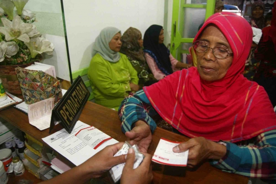 Menengok layanan kesehatan dr. Gamal yang dibayar dengan sampah