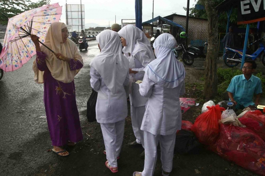 Menengok layanan kesehatan dr. Gamal yang dibayar dengan sampah