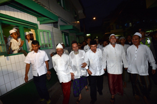 JK minta restu dan dukungan kiai di Pesantren Sidogiri Pasuruan