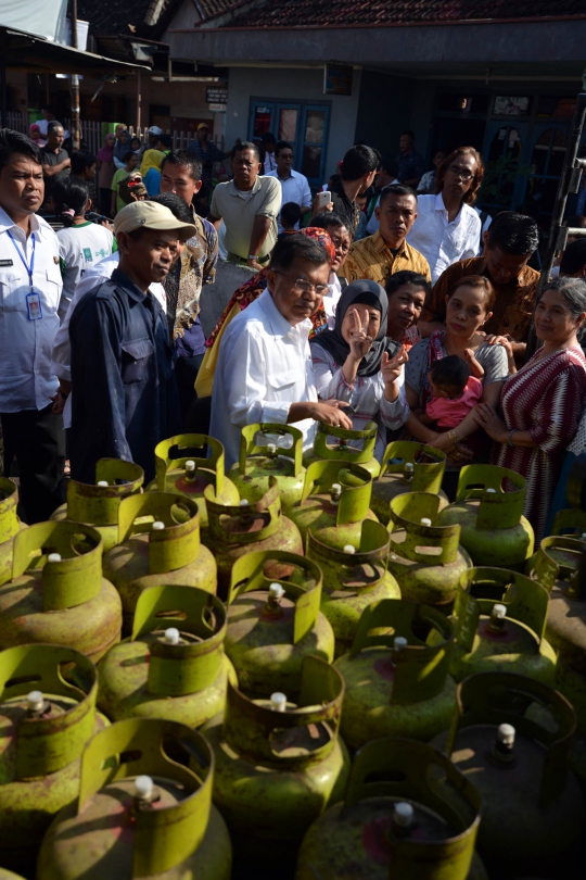 Kampanye di Malang, JK kunjungi sentra produksi keripik tempe