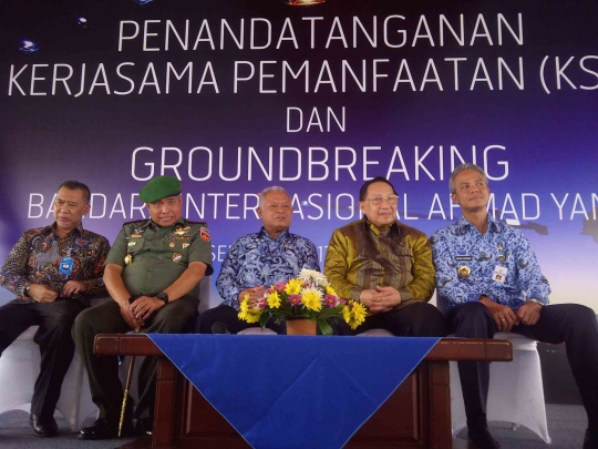 Ganjar Pranowo hadiri groundbreaking perluasan Bandara A Yani