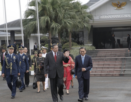 SBY berangkat ke Fiji tanpa pesawat kepresidenan