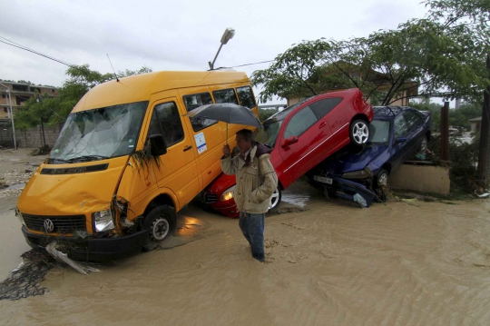 Banjir dahsyat terjang Bulgaria, 10 Orang tewas