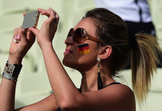 Wajah-wajah cantik hiasi laga Jerman Vs Ghana