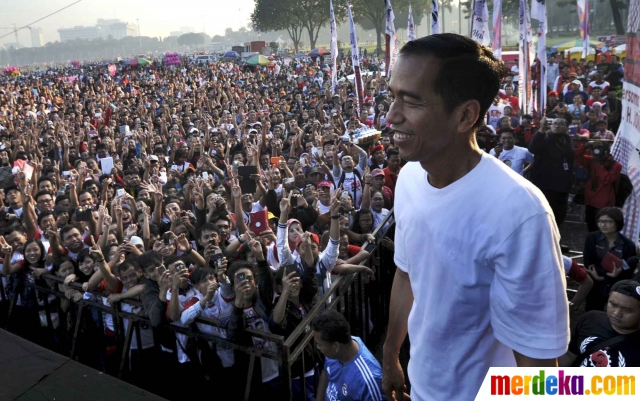 Foto : Salam dua jari Jokowi sapa ribuan warga Ibu Kota di 