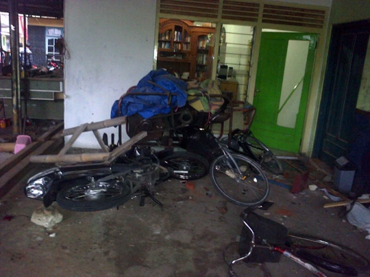 Ngamuk, massa Prabowo-Hatta ubrak-abrik rumah warga di Bantul