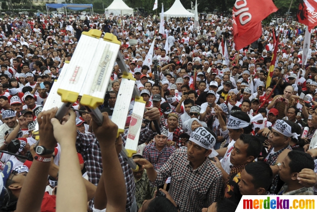 Foto : Jokowi hadiri Apel Satgas Relawan Anti Pilpres 