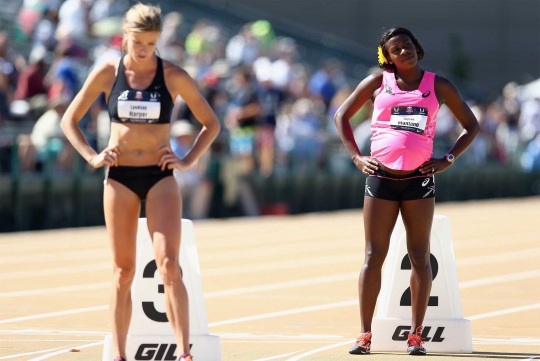 Sedang hamil tua, wanita ini nekat ikut lomba lari 800 M