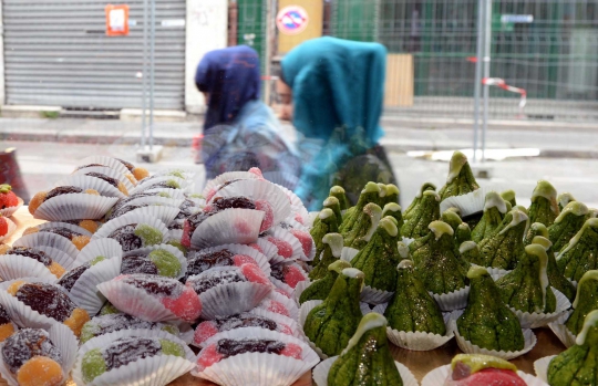 Menikmati kue spesial Ramadan khas muslim di Prancis