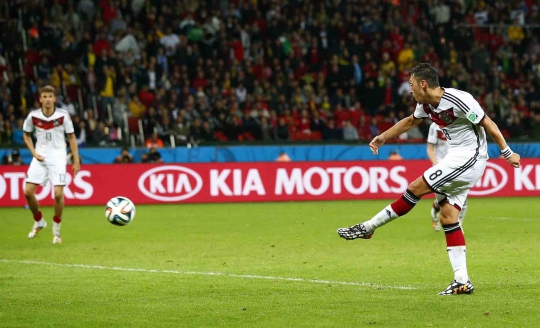 Menang 2-1 atas Aljazair, Jerman lolos ke babak delapan besar