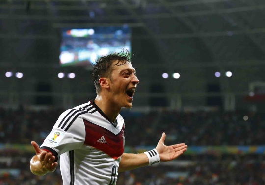 Menang 2-1 atas Aljazair, Jerman lolos ke babak delapan besar