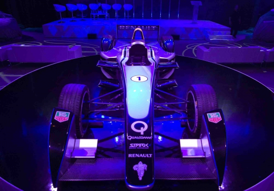 Mobil Spark-Renault hiasi peluncuran kejuaraan balap Formula E