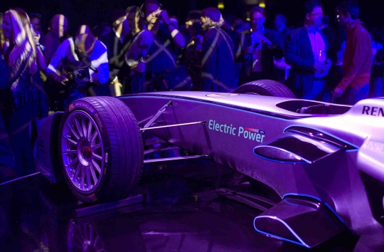 Mobil Spark-Renault hiasi peluncuran kejuaraan balap Formula E