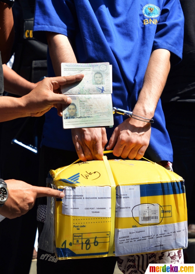 Foto : BNN dan Bea Cukai gelar rekonstruksi pengiriman 