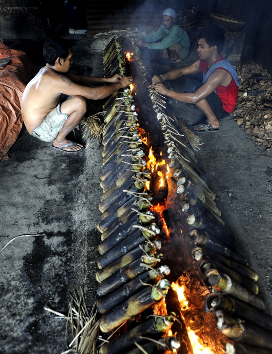 Bulan Ramadan, pembuat lemang kebanjiran pesanan