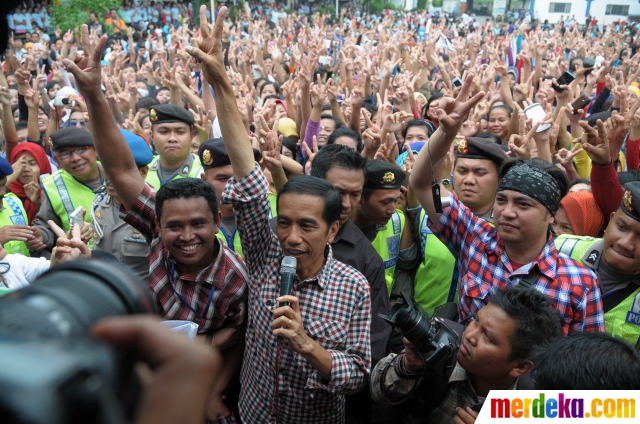 Foto : Ratusan buruh sambut kampanye Jokowi di Sukabumi 