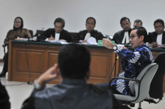 Wawan bersaksi disidang Atut