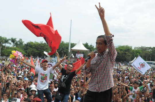 Antusias warga sambut kampanye Jokowi di Bandung