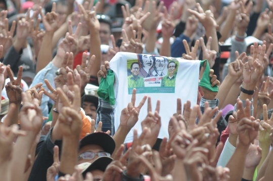 Antusias warga sambut kampanye Jokowi di Bandung