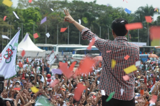 Antusias warga sambut kampanye Jokowi di Bandung