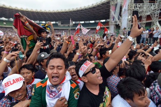 Kemeriahan konser Salam Dua Jari di GBK