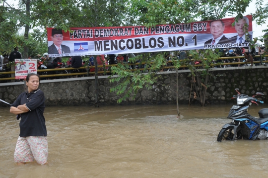 Masa tenang Pilpres, pernak-pernik kampanye masih bertebaran